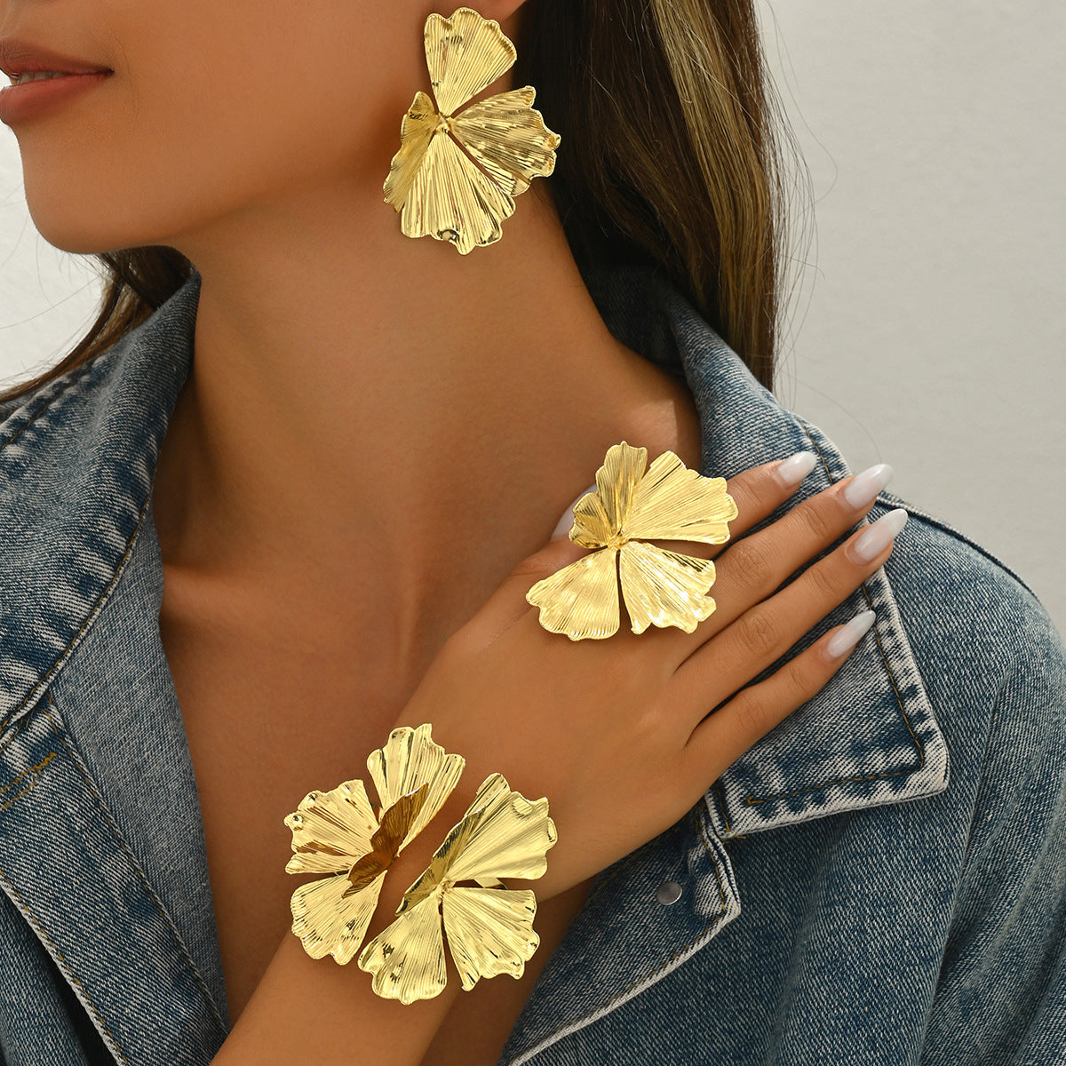 Fan-Petal Open Cuff Jewelry