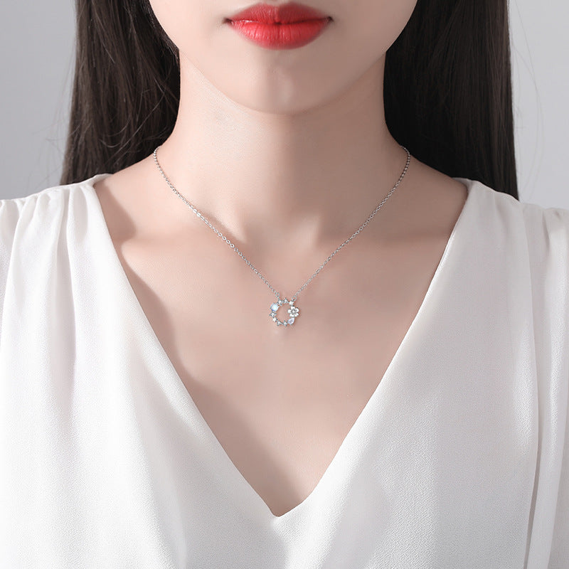 Women's 925 Sterling Silver Necklace, Light Luxury Niche Design Clavicle Chain, TikTok Dream Moonstone Pendant