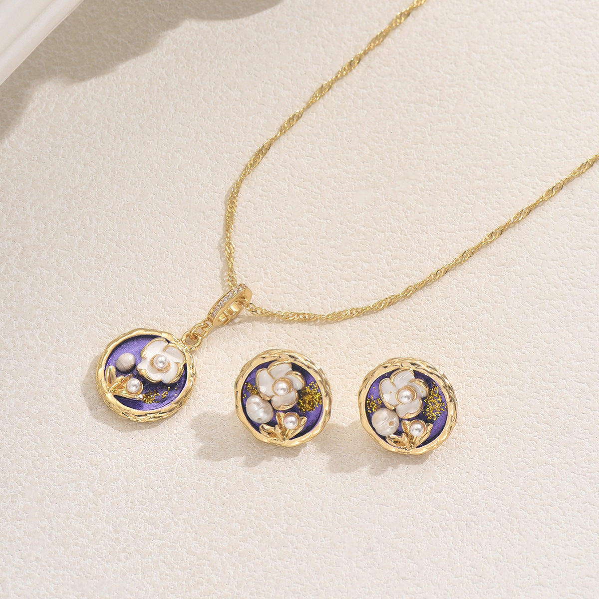 Lavender Round Pendant Jewelry — product image 2