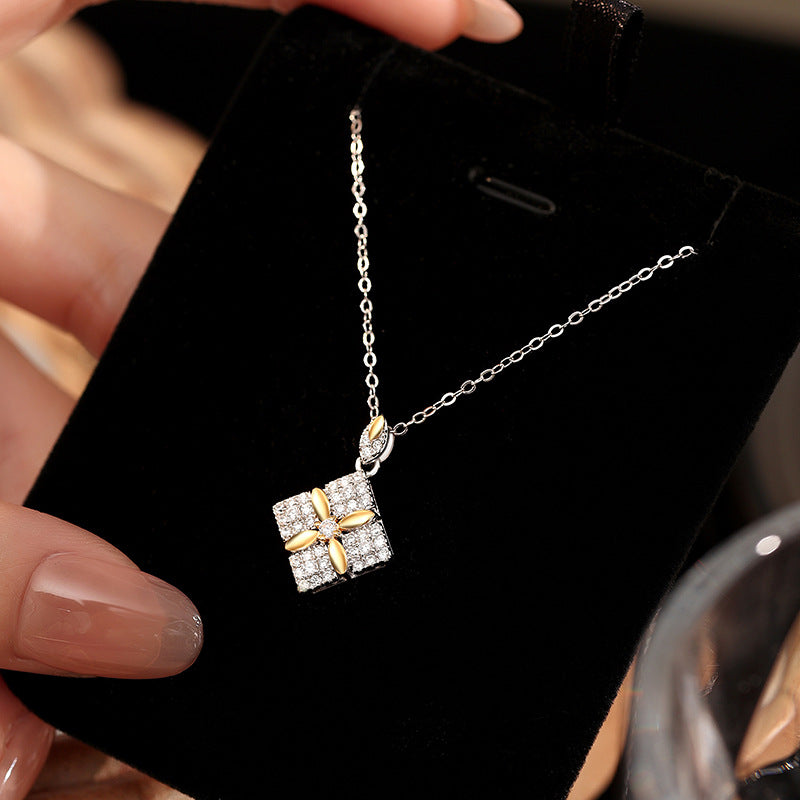 Lucky Clover S925 Sterling Silver Necklace Female Niche Light Luxury Gentle Style Square Pendant Lover Gift Clavicle Chain