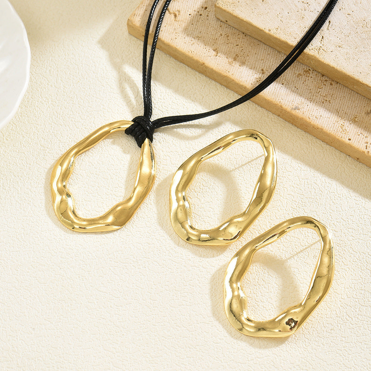 Irregular Oval Cord Jewelry — product image 3
