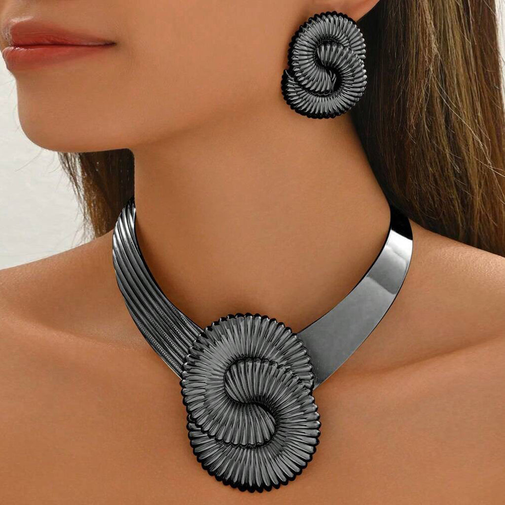 Ribbed Double-Spiral Collar Jewelry — product image 2