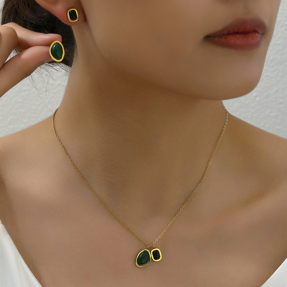 Vintage-Inspired Jewelry