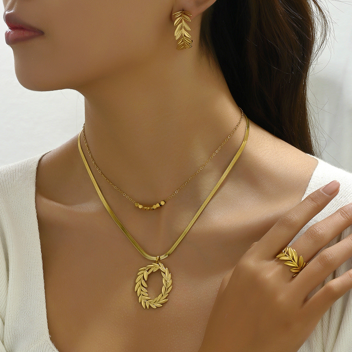 Wreath Pendant Jewelry — product image 2