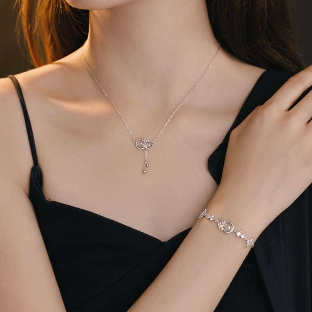 Gourd Sterling Silver 925 Chalcedony Necklace Women's High-Grade Bow Tassel Clavicle Chain Ins Lucky Clover Pendant