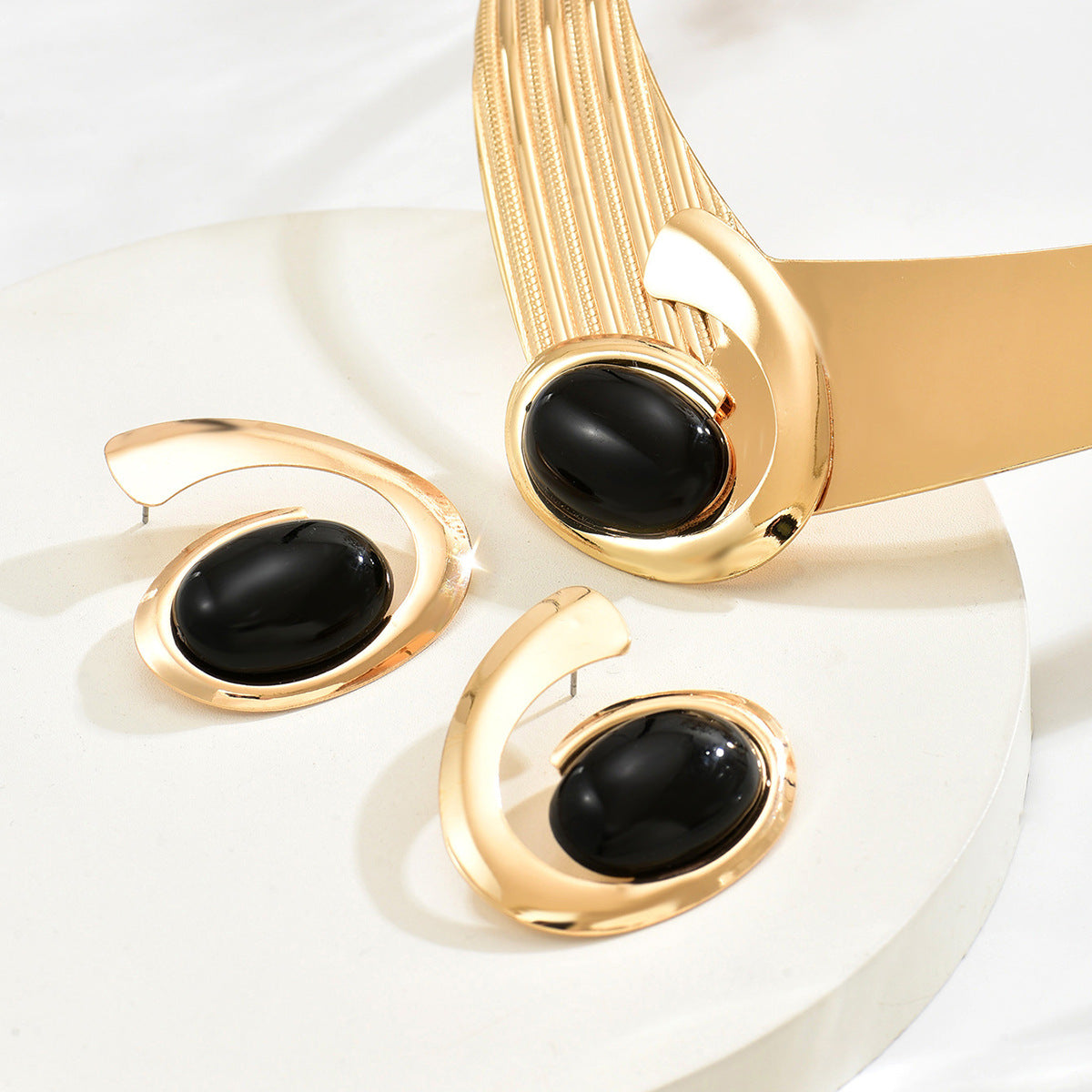 Black Oval Statement Collar Jewelry — product image 3