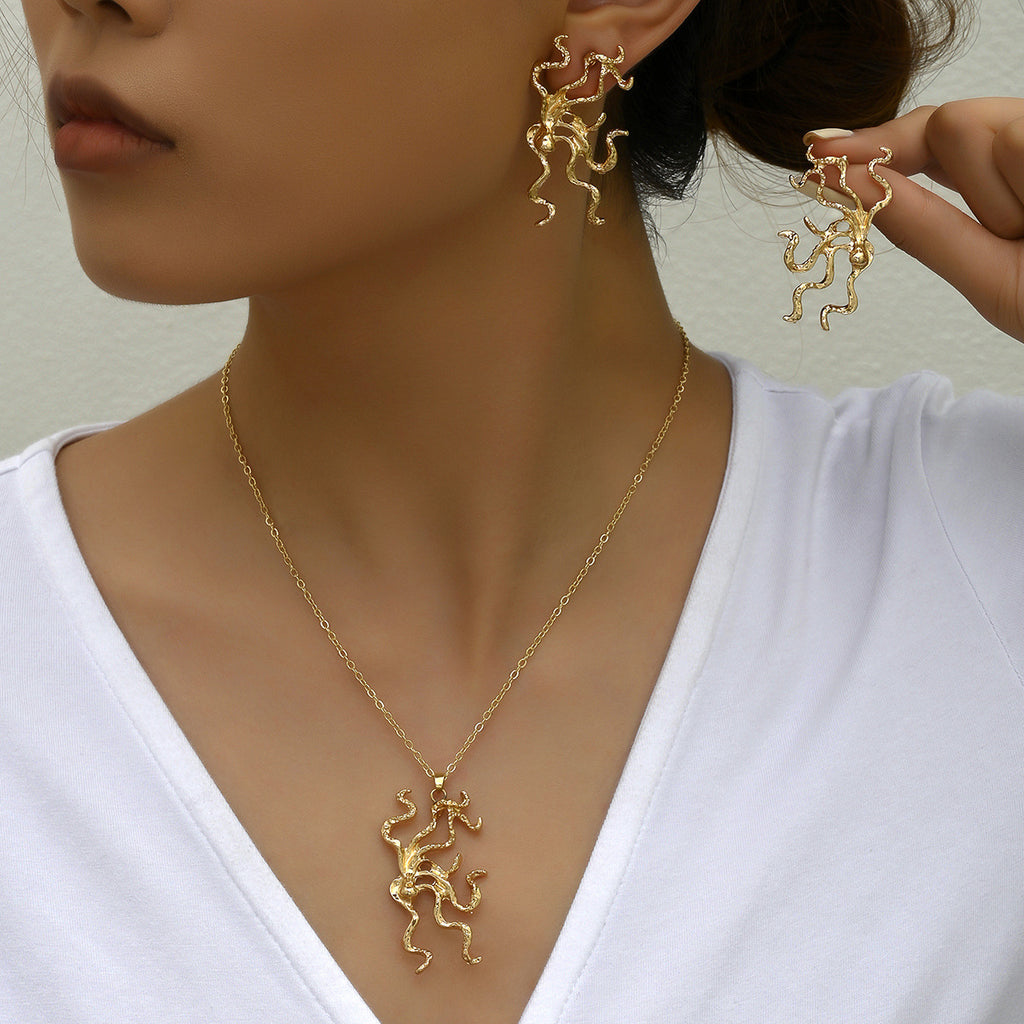 Wavy Branch Pendant Jewelry