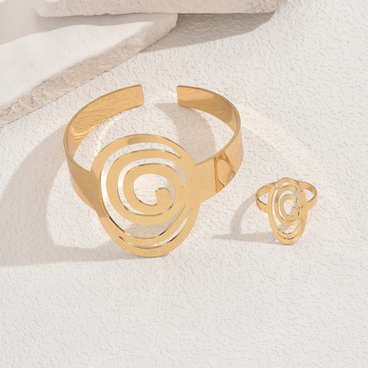 Spiral Openwork Cuff Jewelry — product image 3