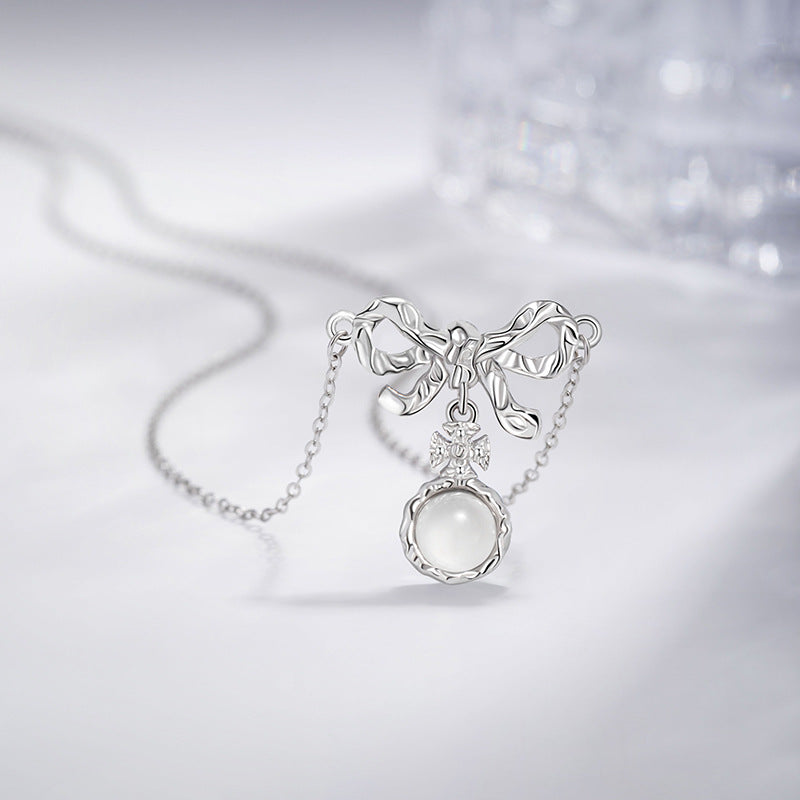 Princess on the Run Sterling Silver S925 Necklace Women's Simple Fashion Small Chalcedony Clavicle Chain Texture Bow Pendant