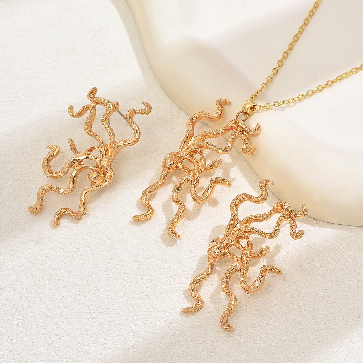 Wavy Branch Pendant Jewelry — product image 3