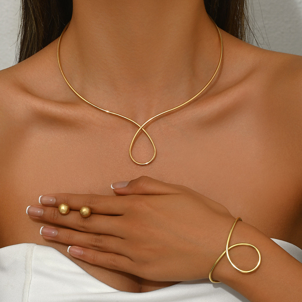 Simple Loop Collar Jewelry