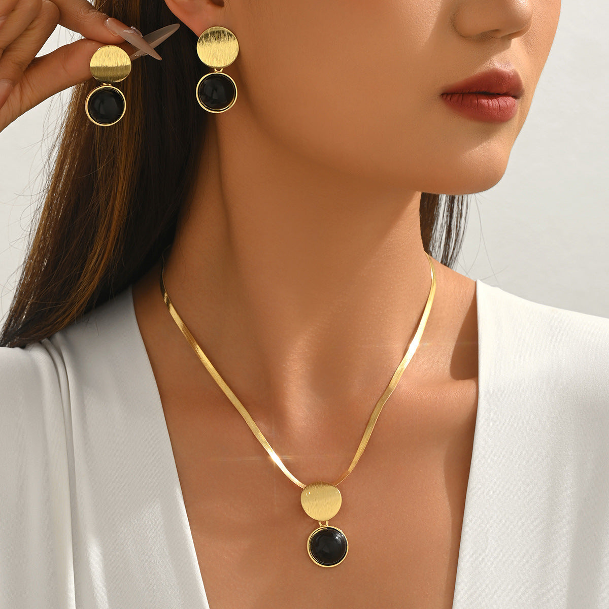 Black Disc Drop Jewelry