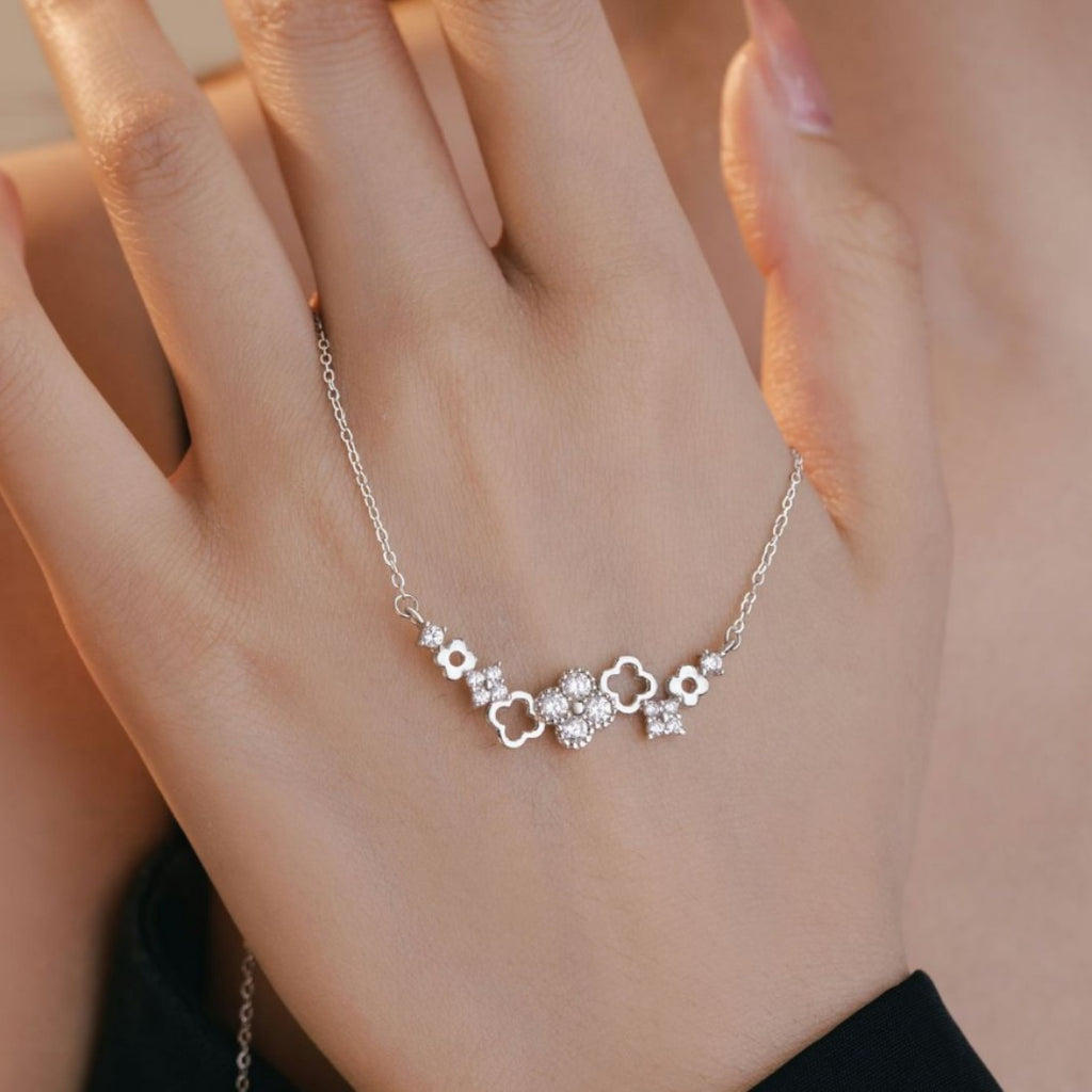 Lucky Clover Sterling Silver 925 Necklace Women's Light Luxury High-Grade Flower Zircon Clavicle Chain Ins Little Red Book Pendant