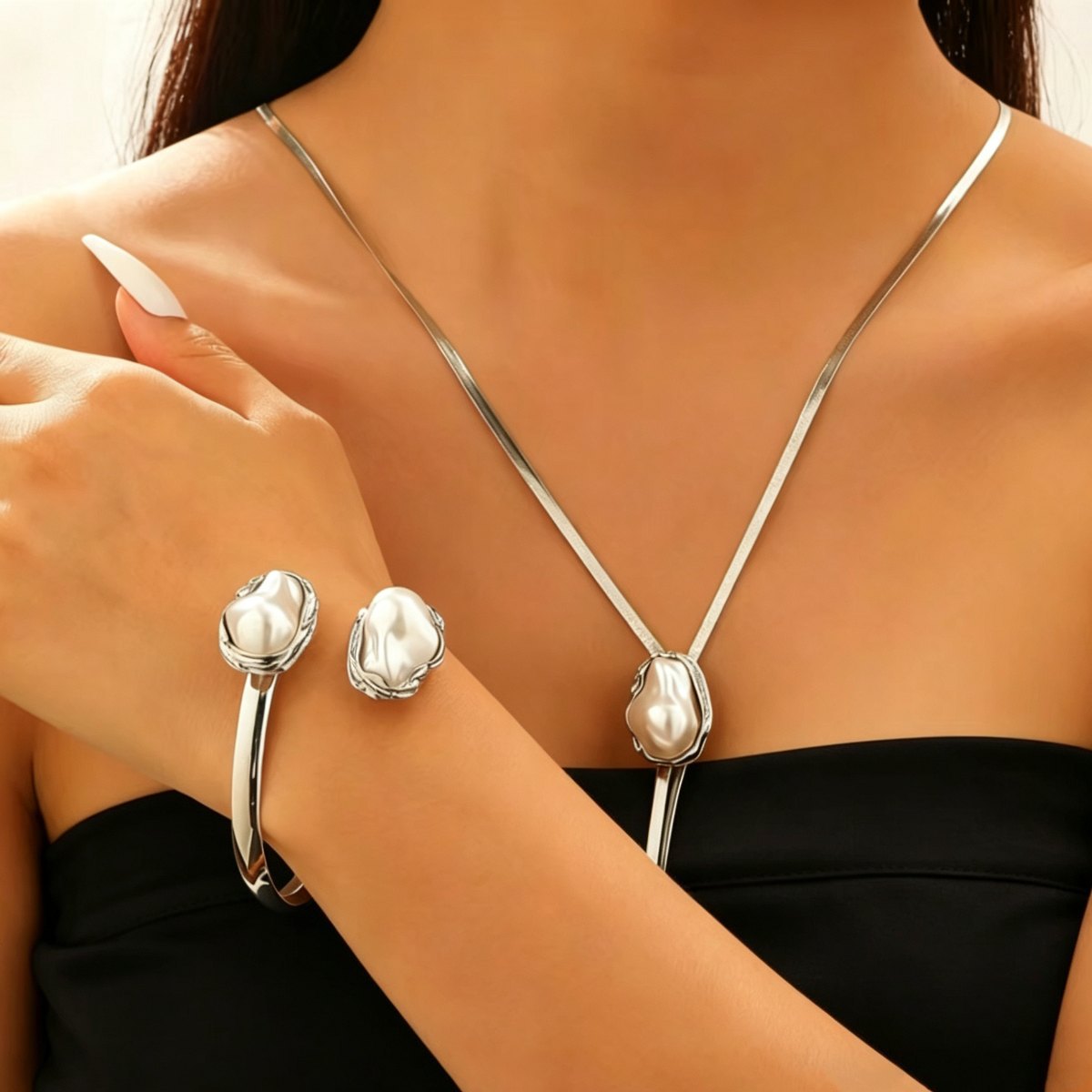 Pearl-Effect Curving Lariat Jewelry — product image 2