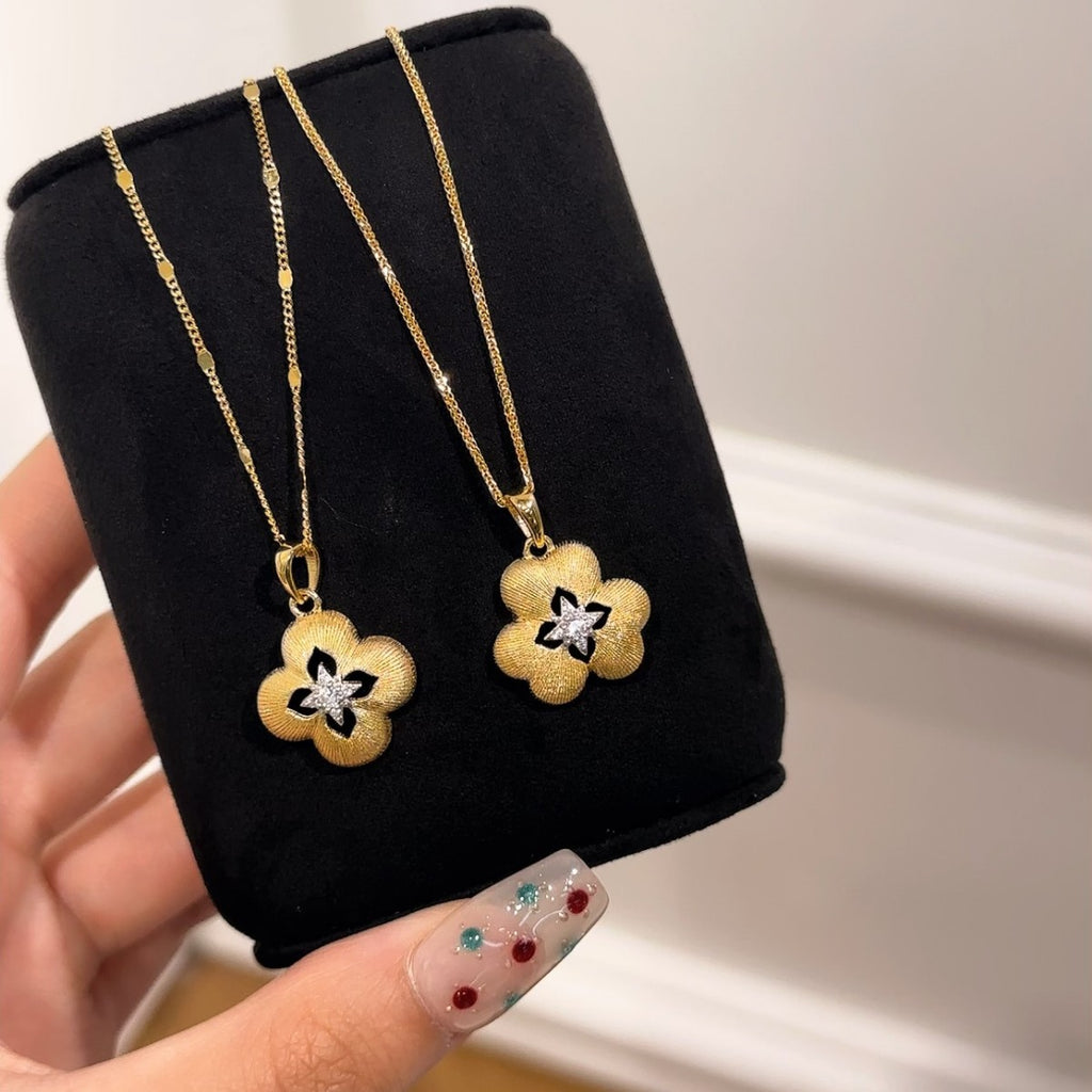 Lucky Clover Sterling Silver 925 Necklace Women's Mid-Ancient Style Handmade Brushed Flower Clavicle Chain Light Luxury Petal Pendant