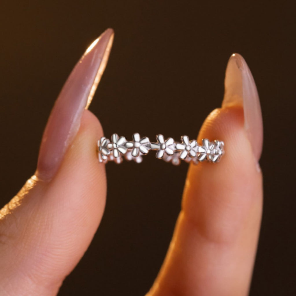 Daisy Pure Silver 925 Ring Female Niche Design Light Luxury Flower Plain Ring Ins Style Romantic Garland Ring