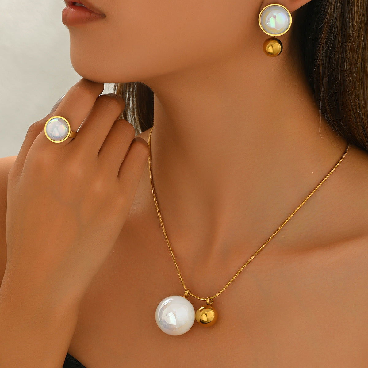 Pearl-Effect Double-Round Jewelry