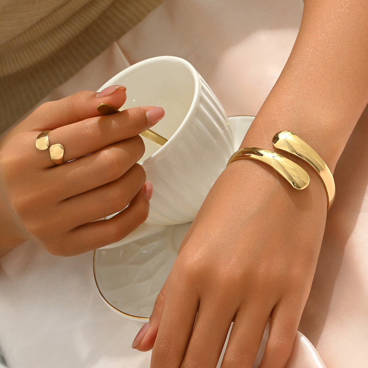 Fluid Double-Tip Open Cuff Jewelry