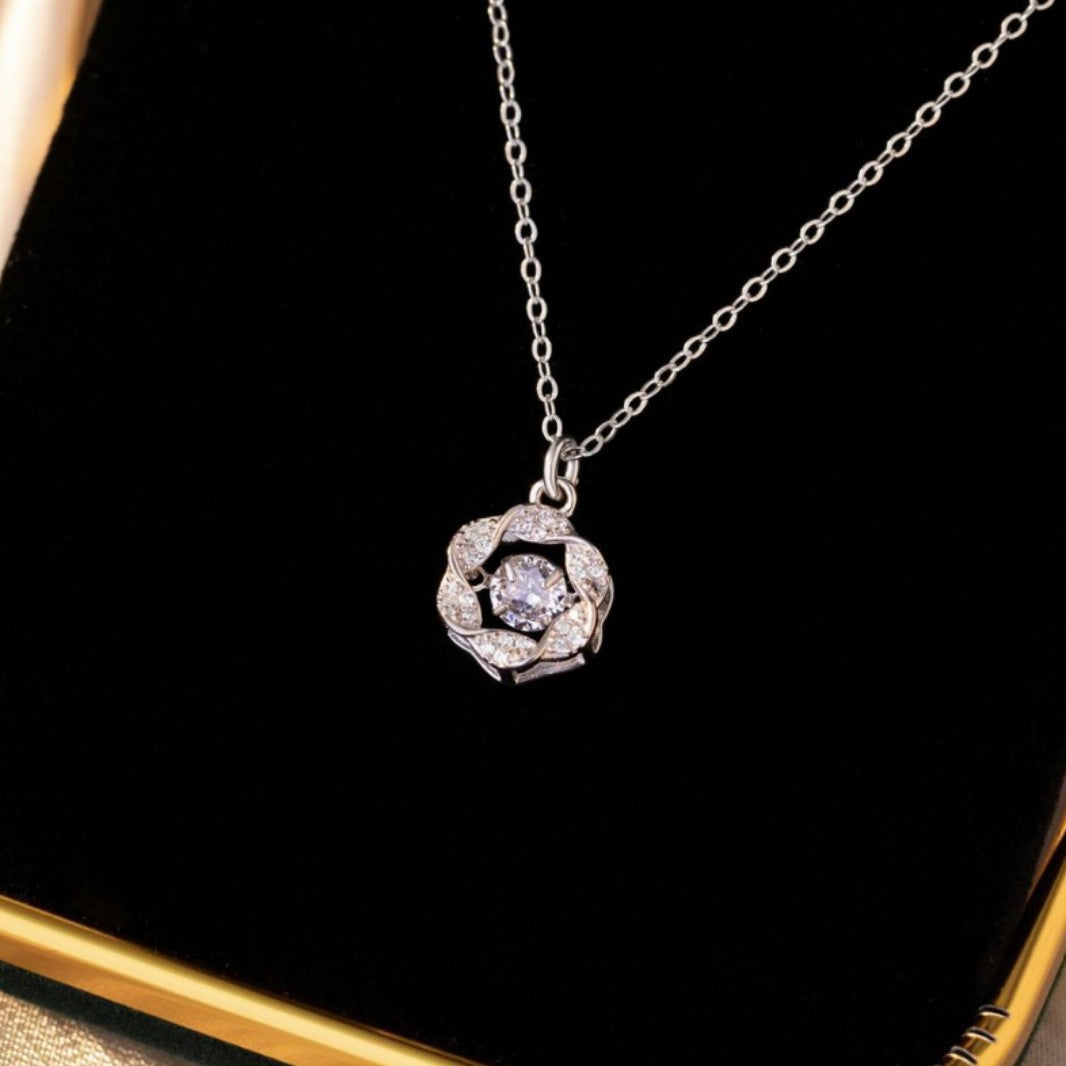 Eight Awn Star Sterling Silver 925 Smart Necklace Women's Fashion All-Match Star Zircon Clavicle Chain Beating Heart Pendant
