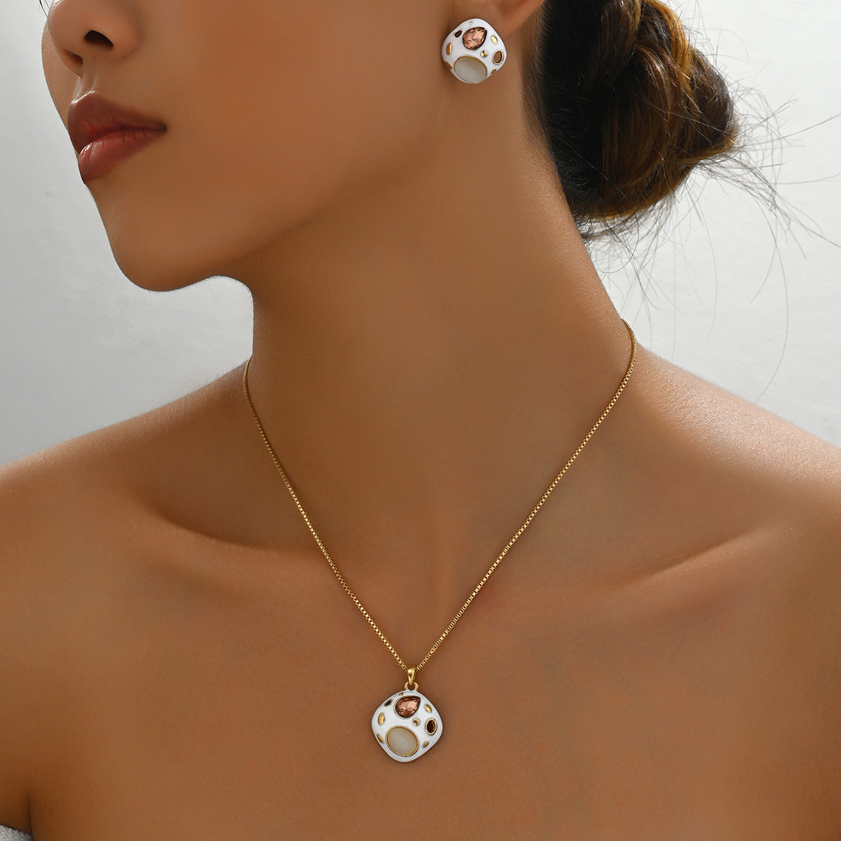 Round Mosaic Pendant Jewelry — product image 2