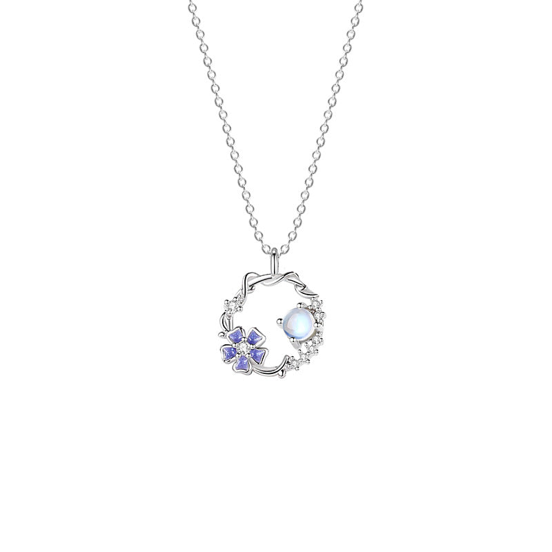 Naszyjnik ze srebra próby 925 – motyw kwiatowy i cyrkonia