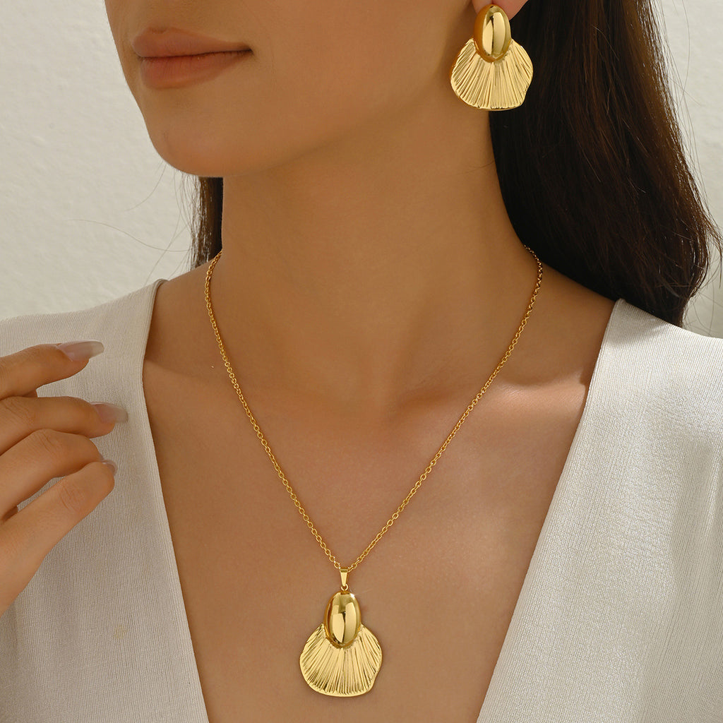 Ridged Fan Pendant Jewelry — product image 2