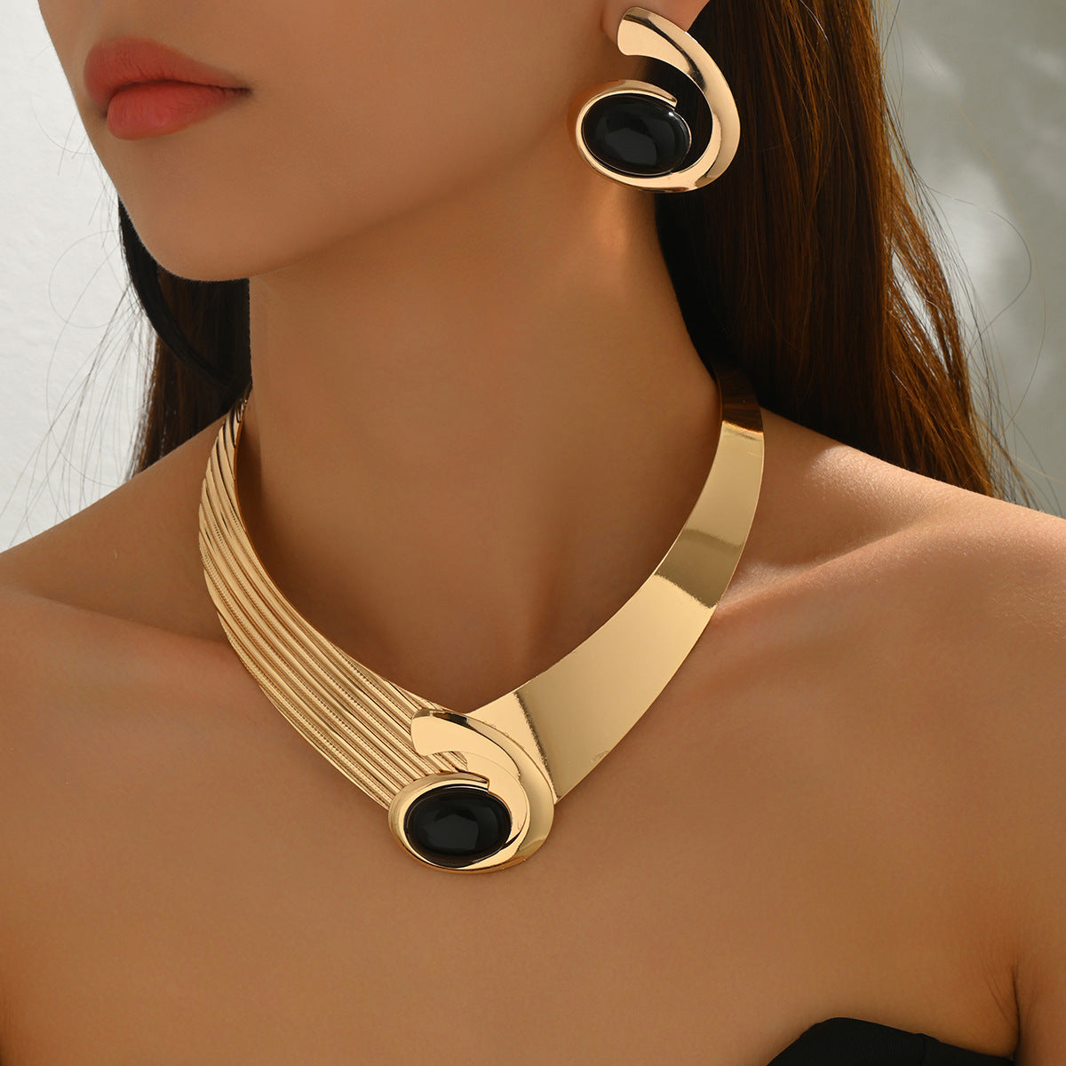 Black Oval Statement Collar Jewelry — product image 2