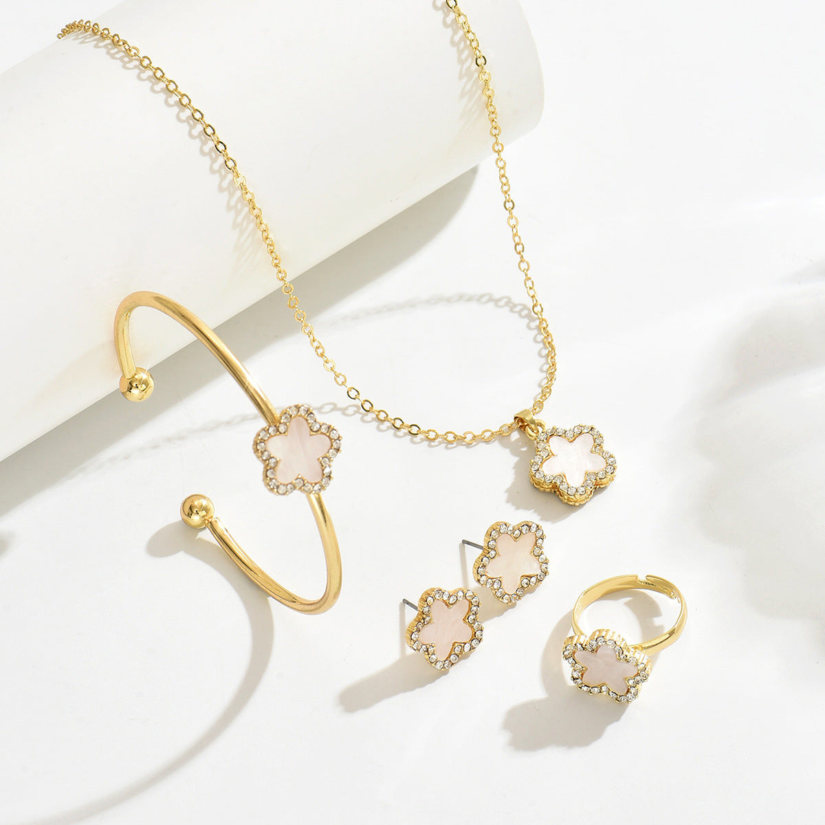 Cross-Border European and American Style Women's Jewelry Set Geometric Flower Design Necklace Versatile High-Grade Earrings Ring for Women