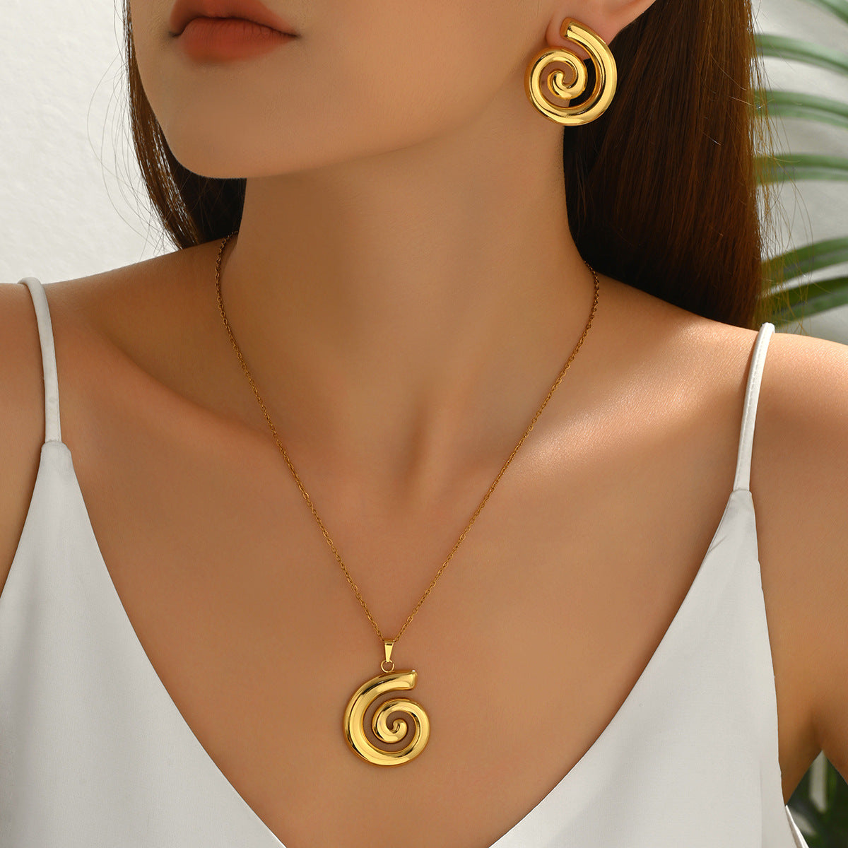 Curled Spiral Chain Jewelry — product image 2
