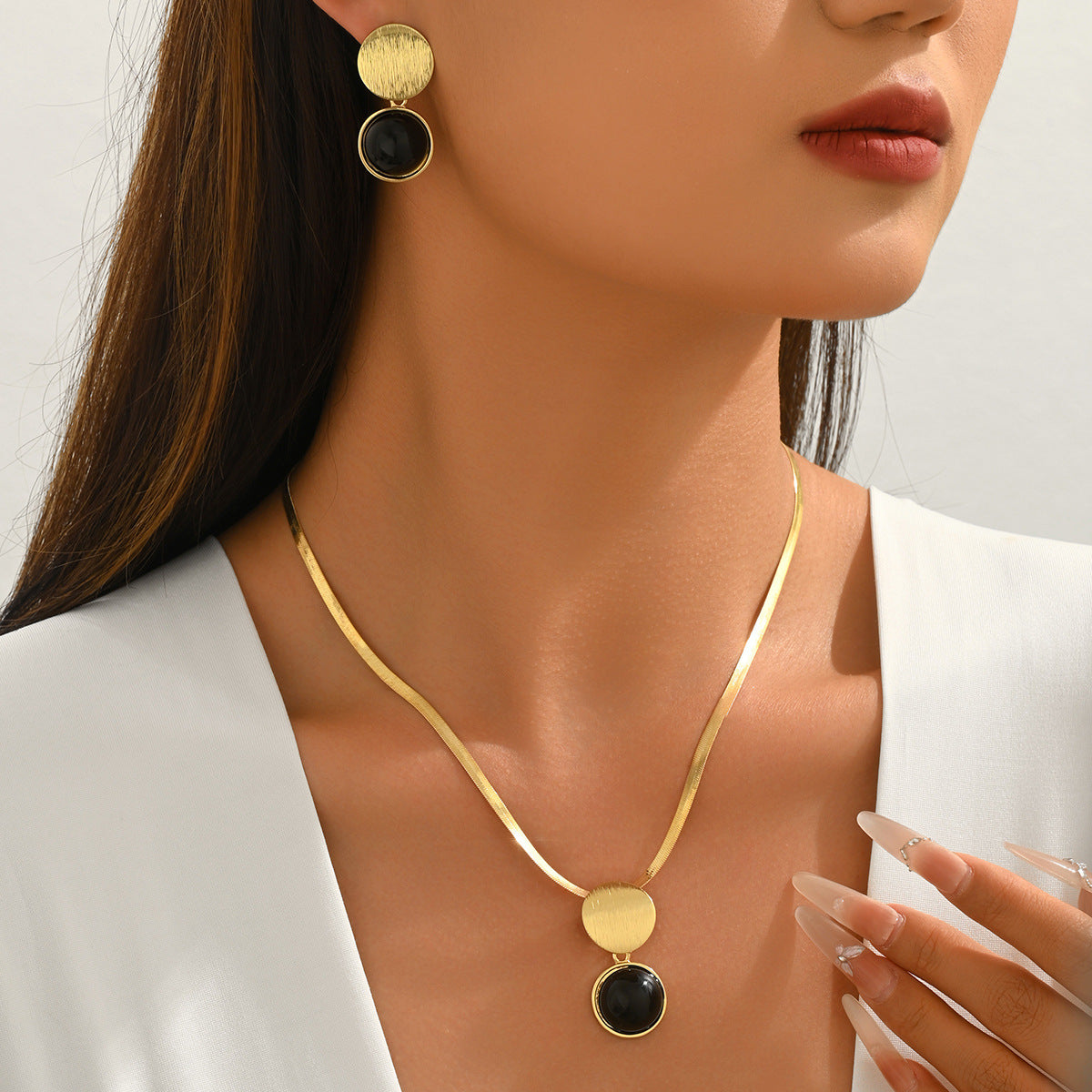 Black Disc Drop Jewelry — product image 2